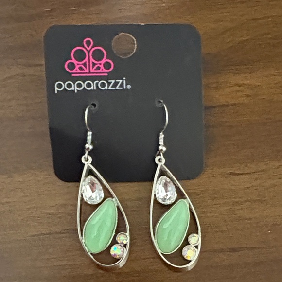 paparazzi Jewelry - Paparazzi Mint Green and Silver Drop Earrings